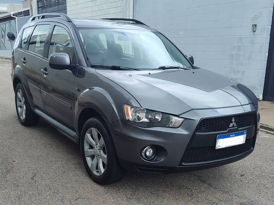 MITSUBISHI OUTLANDER 3.0 GT 4X4 V6 24V GASOLINA 4P AUTOMÁTICO